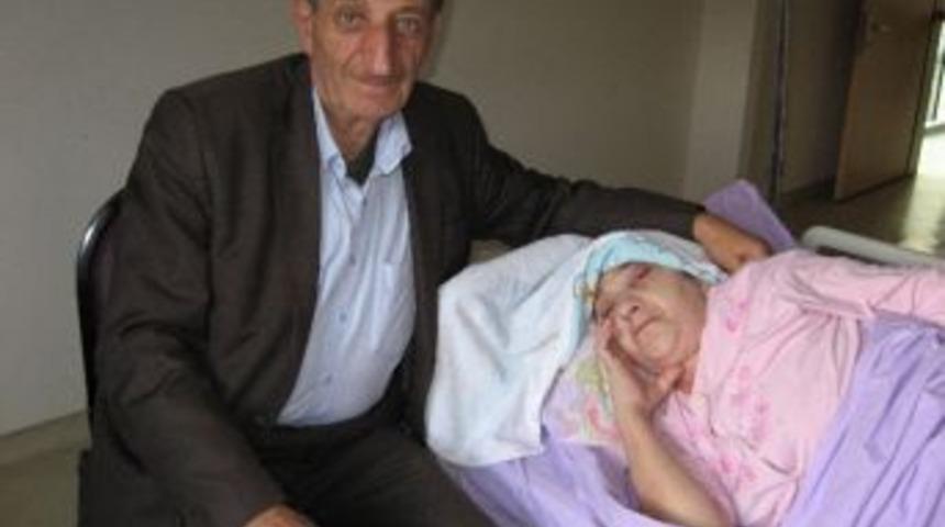 D&uuml;nyanın En Uzun Burunlu İnsanı Ama &Ccedil;aresiz