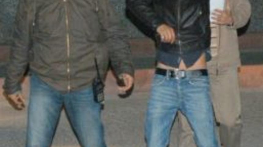 Hırsız Etli Ekmek Yerken Yakalandı