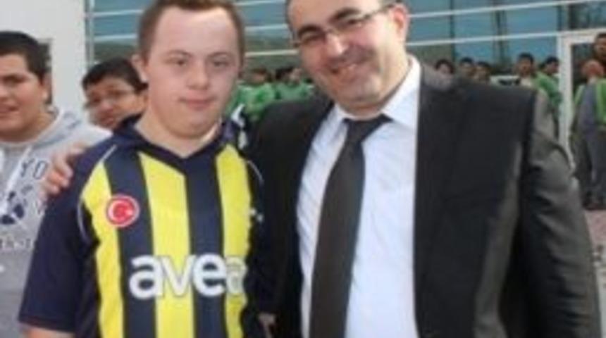 &Uuml;nl&uuml;er&rsquo;den Okul Ziyaretleri