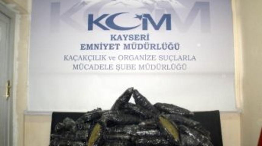 Kayseri&rsquo;de Ka&ccedil;ak&ccedil;ılık Operasyonu