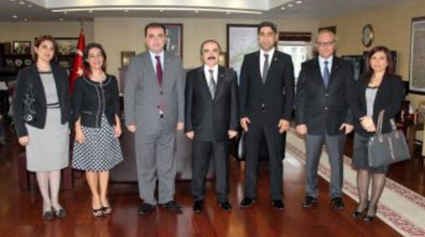 Baro Y&ouml;netiminden Vali Coş'a ziyaret