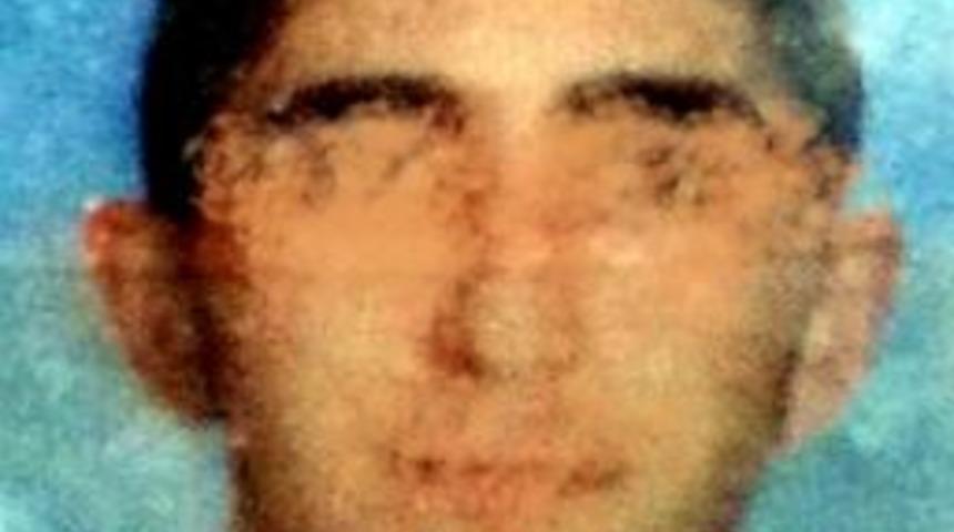 Aşkına Karşılık Bulamayınca Kuru Sıkı Tabancayla &Ouml;lmek İstedi