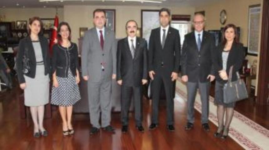Adana Barosu&rsquo;nun Yeni Y&ouml;netiminden Vali Coş&rsquo;a Ziyaret