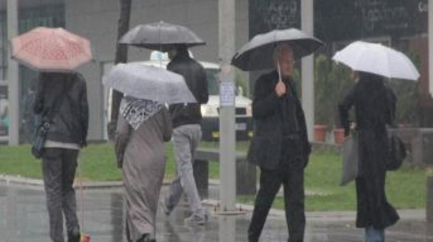 Bursa Yağmura Teslim Oldu