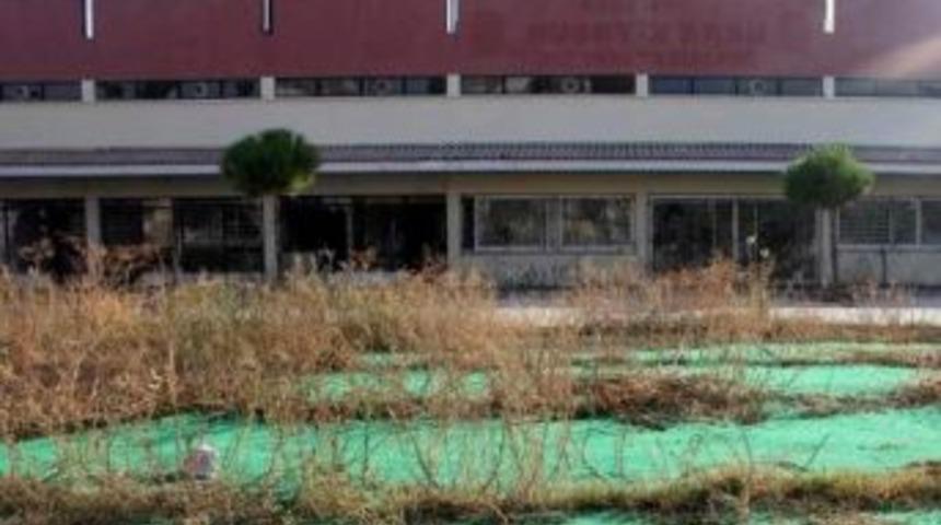 H&uuml;seyin Aksu Spor Tesisleri Uzanacak Eli Bekliyor