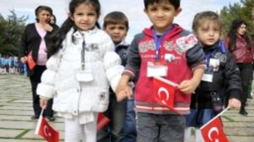 Ata&rsquo;ya Miniklerden Ziyaret