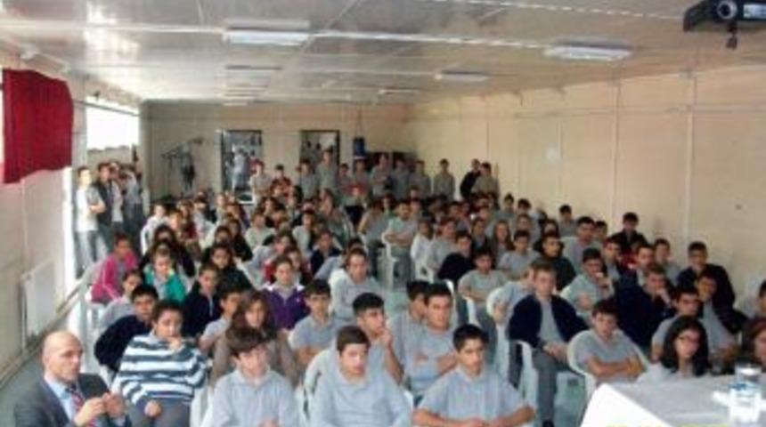 Yavuz Tepe&ccedil;ınar'dan Anadolu Lisesinde Sağlık Eğitimi Semineri