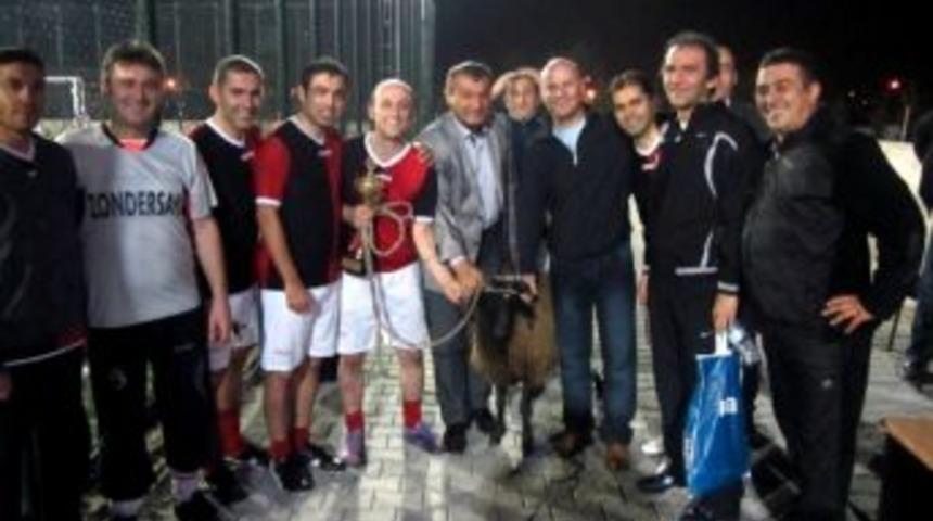 Saltukova&rsquo;da Ko&ccedil; &Ouml;d&uuml;ll&uuml; Turnuva D&uuml;zenlendi