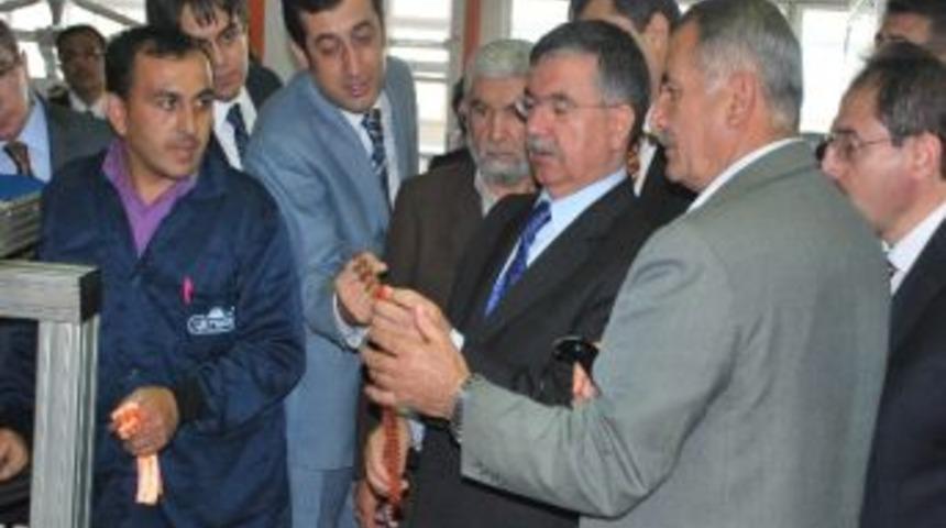 Milli Savunma Bakanı Yılmaz &Ccedil;orum'da (2)