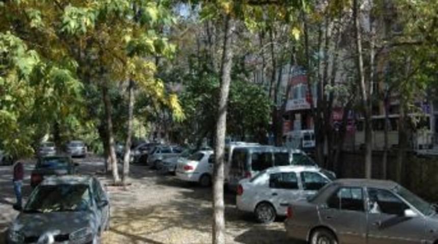 Vilayet Parkı Otopark Alanına D&ouml;nd&uuml;