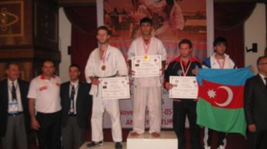 Batmanlı Sporcu Avrupa Asya Karate Şampiyonu Oldu