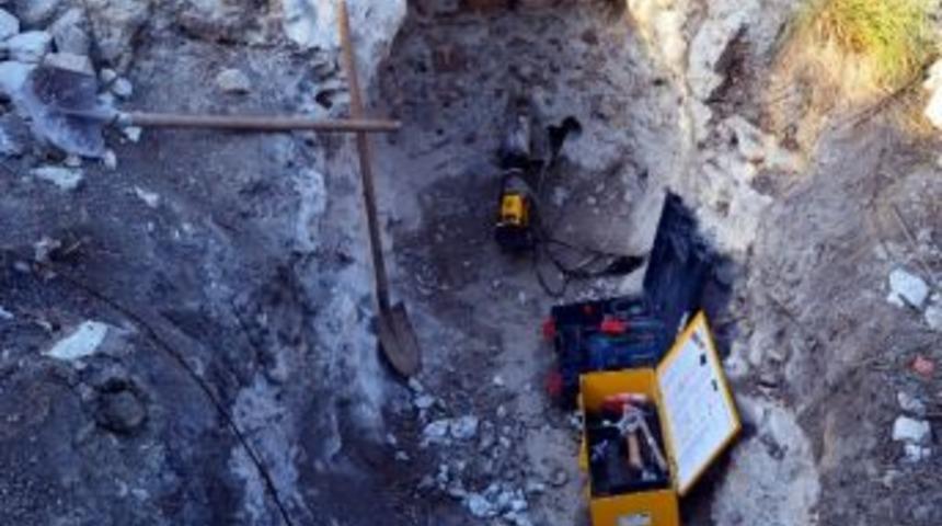 Ka&ccedil;ak Kazı Yapan 4 Kişi Su&ccedil;&uuml;st&uuml; Yakalandı