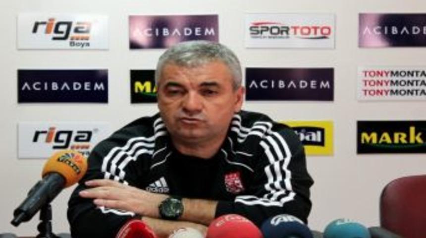 Rıza &Ccedil;alımbay Sakatlardan Yana Dertli