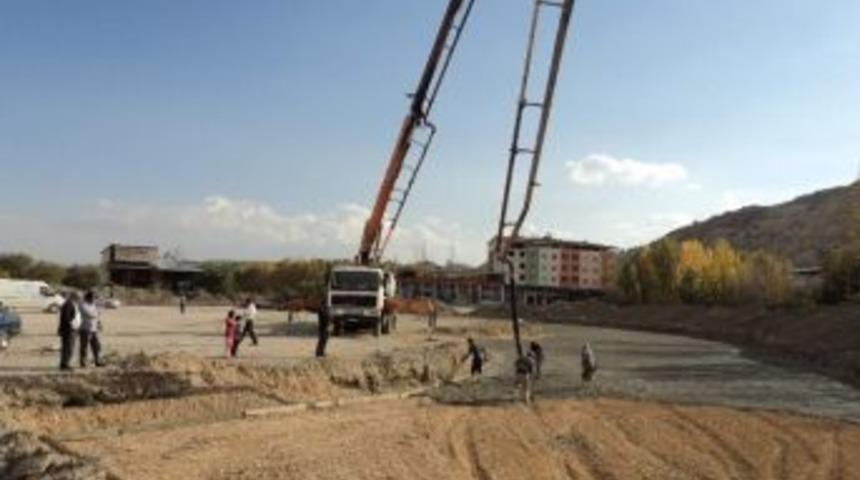 Darende'ye Yeni &Ccedil;arşı Merkezi Yapılıyor