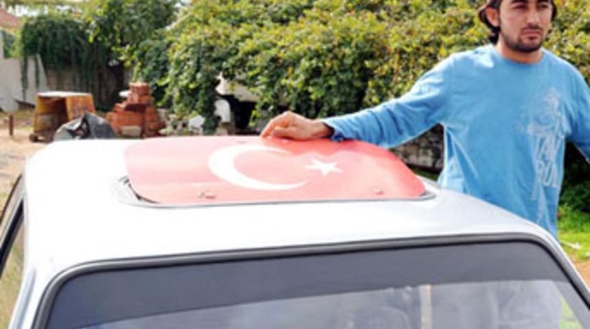 T&uuml;rk bayrağını &ccedil;ıkar dayağı