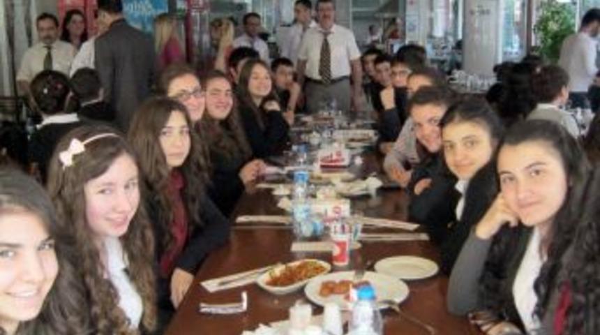 Nazilli'de 55 Başarılı &Ouml;ğrenci &Ouml;d&uuml;llendirildi