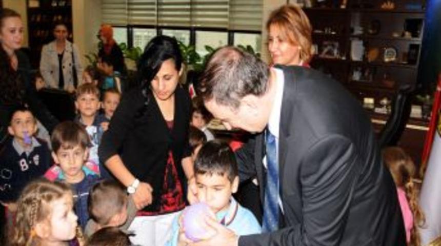 Miniklerden Başkan Kurtulan&rsquo;a Ziyaret