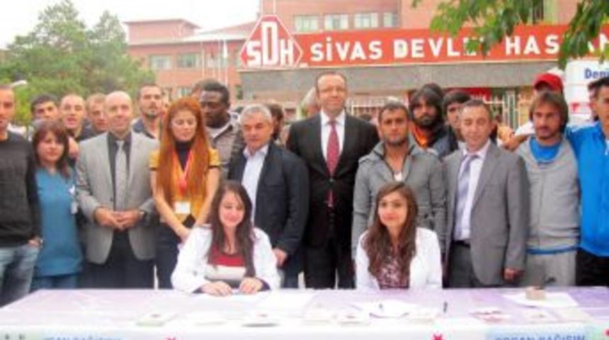 Sivassporlu Futbolcular Organlarını Bağışladı