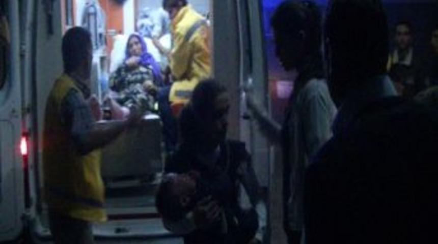 Adıyaman'da Trafik Kazası: 16 Yaralı