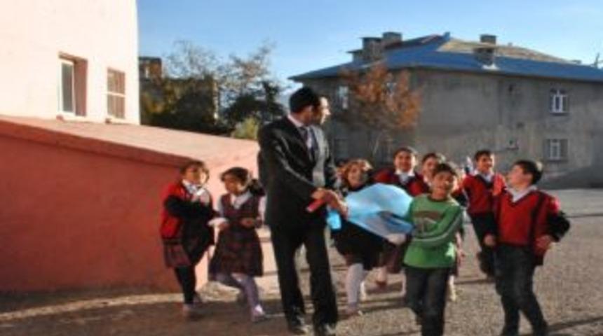 Tatvan&rsquo;da &ldquo;temiz Tatvan, Temiz &Ouml;ğrenciler&rdquo; Kampanyası