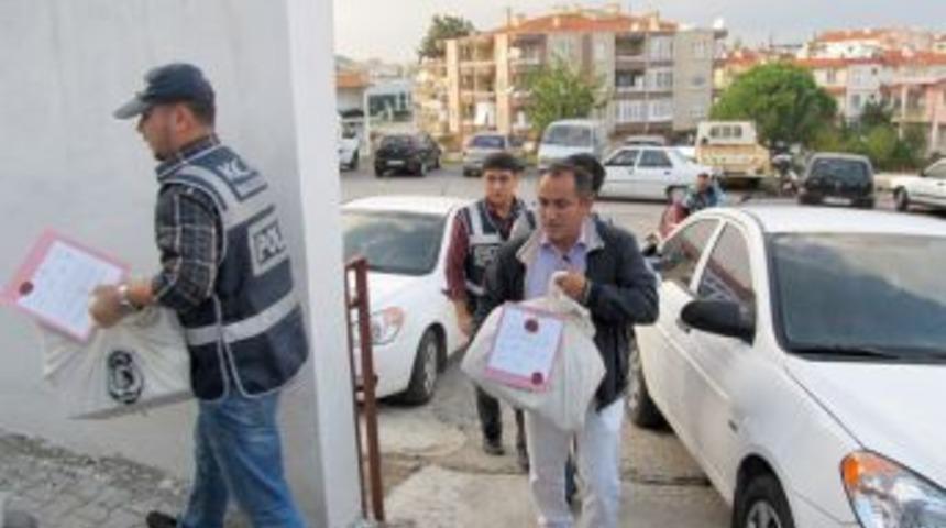 Ayvalık Belediye Başkanı T&uuml;rk&ouml;zen Bug&uuml;n Adliyeye &Ccedil;ıkarılıyor