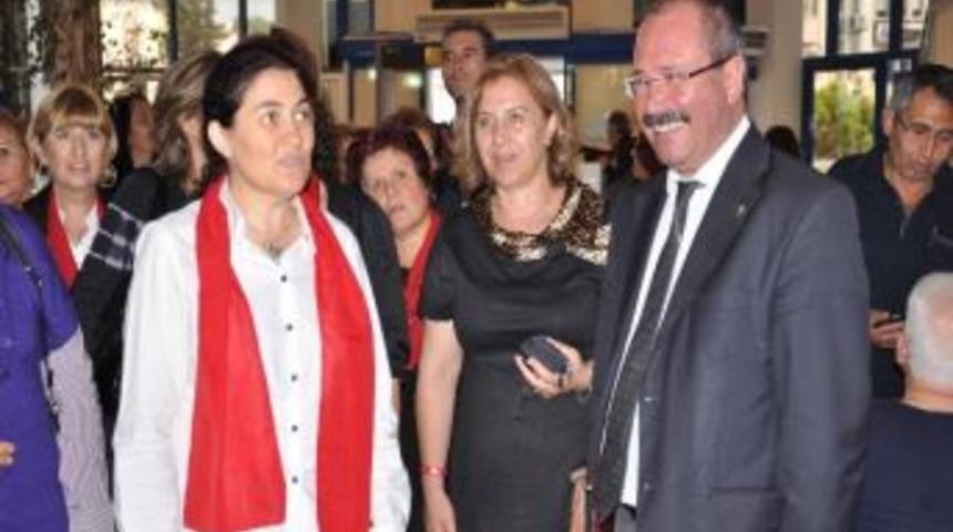 Chp Kadın Kolları Myk Genel Başkanı Hilal Dokuzcan, Başkan Altung&uuml;n&rsquo;&uuml; Makamında Ziyaret Etti.