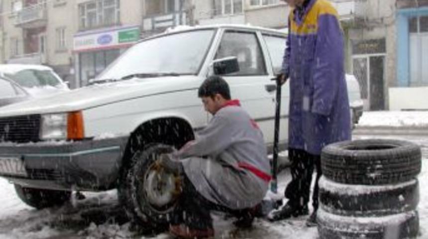 Kış Lastiği Takmayan 500 Lira Ceza &Ouml;deyecek
