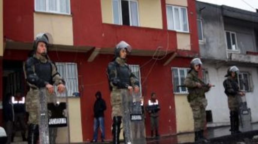 Bursa'da Jandarmadan Şok Baskın: 13 G&ouml;zaltı