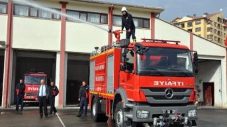 Kastamonu Belediyesi, İtfaiye Ara&ccedil;larının İlki Teslim Alındı
