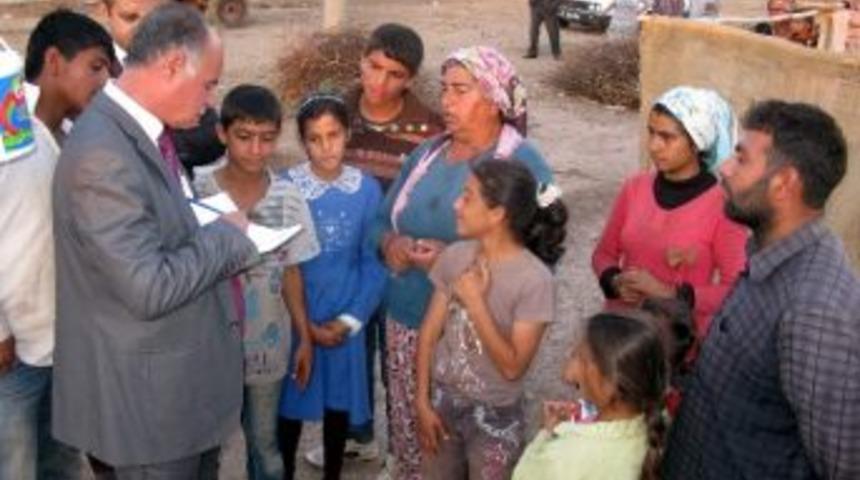 Milli Eğitim M&uuml;d&uuml;r&uuml;, Tarım İş&ccedil;isi Aileleri Ziyaret Etti