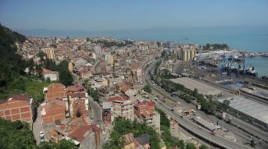 C&ouml;mlek&ccedil;i'de Ilk Imzalar Atıldı