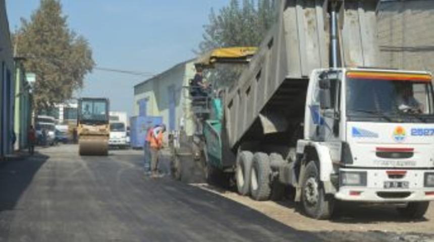 Aldırmaz, Keresteciler Sitesi'ndeki Yol &Ccedil;alışmalarını Denetledi