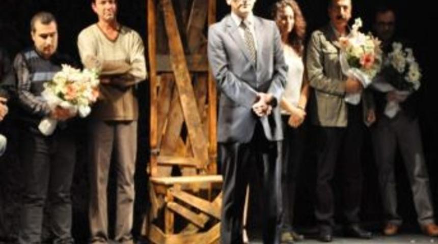 İtiraf&ccedil;ı Y&uuml;rek'in Galasına B&uuml;y&uuml;k İlgi