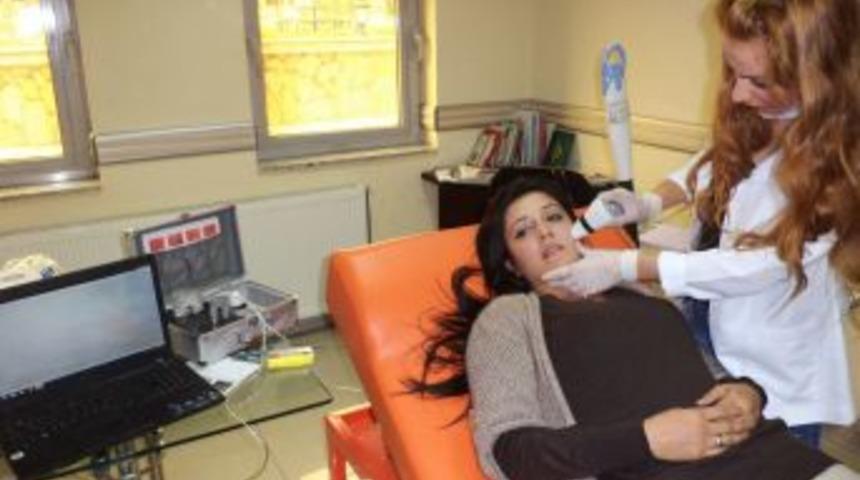 Pursaklar&rsquo;da Kadınlara Sa&ccedil; Ve Cilt Analizi Yapıldı