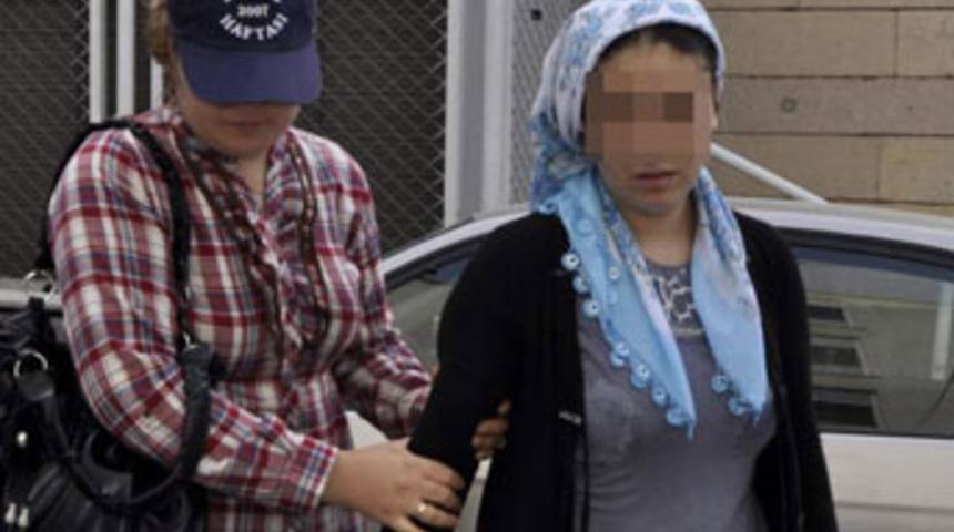 Altını ıslatan &uuml;vey kızını &ouml;ld&uuml;rd&uuml;