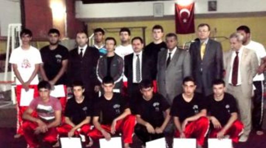 Sarıg&ouml;l&rsquo;de Kick Boks Belge T&ouml;reni