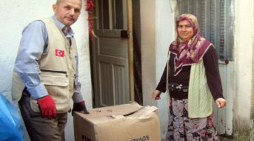 Kimse Yok Mu Derneği, Yardım Elini Uzatmaya Devam Ediyor