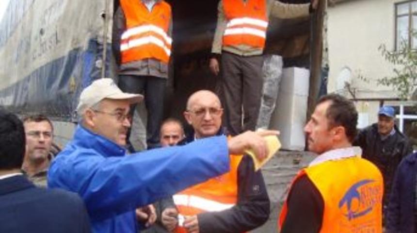 B&uuml;y&uuml;kkarıştıran Selzedelerine Yardım