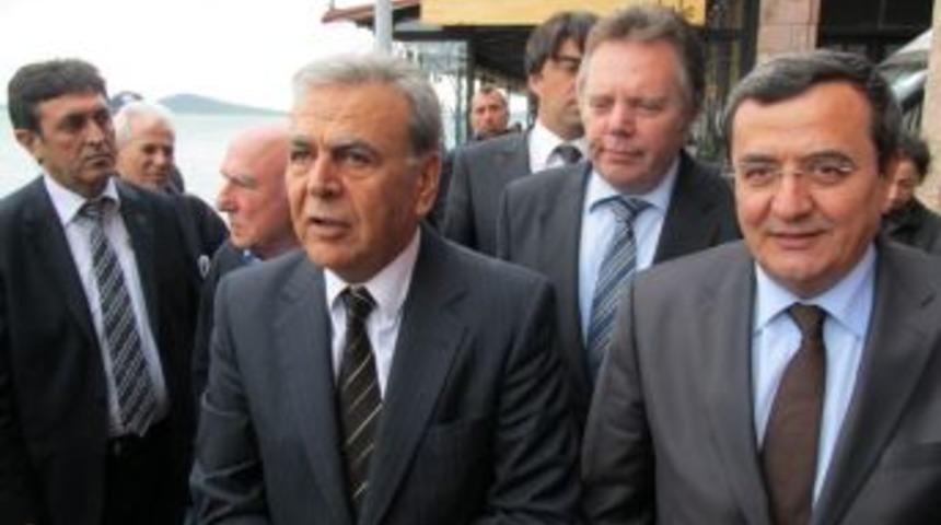 Başkan Kocaoğlu, Operasyon Yapılan Başkan T&uuml;rk&ouml;zen&rsquo;i Ziyaret Etti