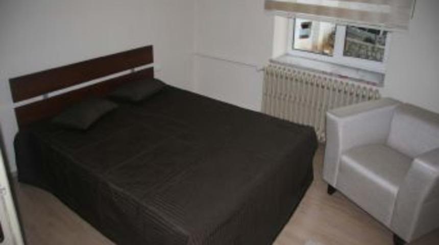 Bursa'da Veliler I&ccedil;in Konukevi A&ccedil;ıldı, Isteyen &Ccedil;ocuğuyla Okulda Yatacak