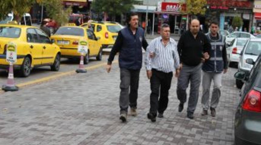 Uşak&rsquo;ta 488 Adet Uyuşturucu Nitelikli Hap Yakalandı