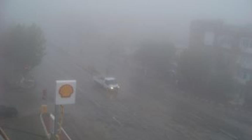 Mut&rsquo;ta Yoğun Sis G&ouml;r&uuml;ş Mesafesini D&uuml;ş&uuml;rd&uuml;