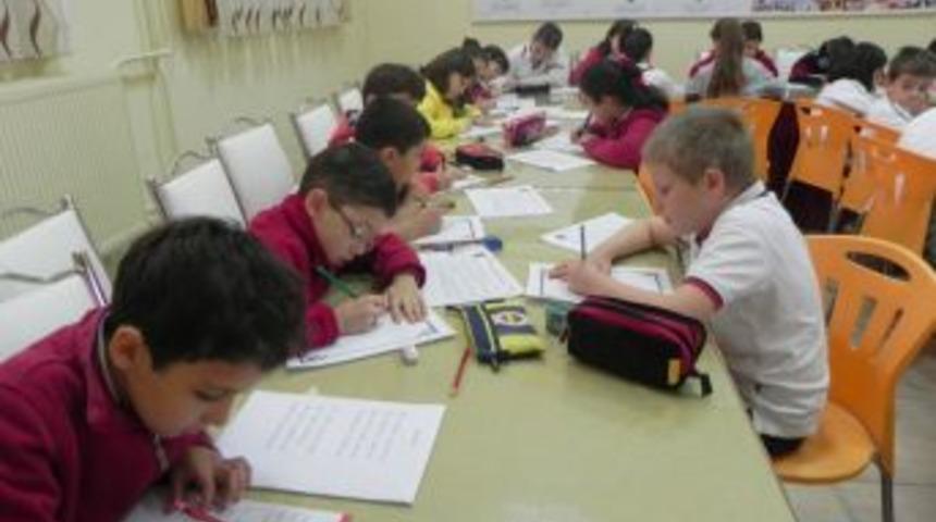 Emine Nakıboğlu&rsquo;nda Minik Eller Yarıştı