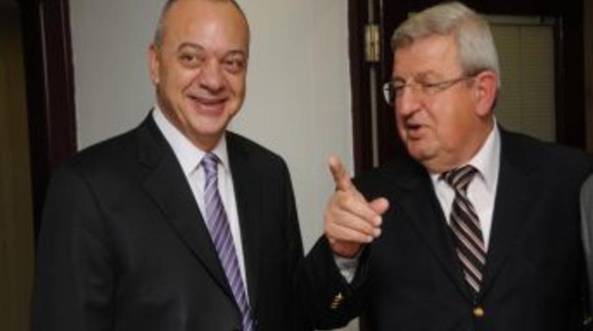 Başkan Erg&uuml;n&rsquo;den Cb&uuml; Vakfı&rsquo;na Destek