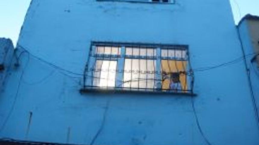 Polisten Uyuşturcu Tacirlerine Şafak Baskını