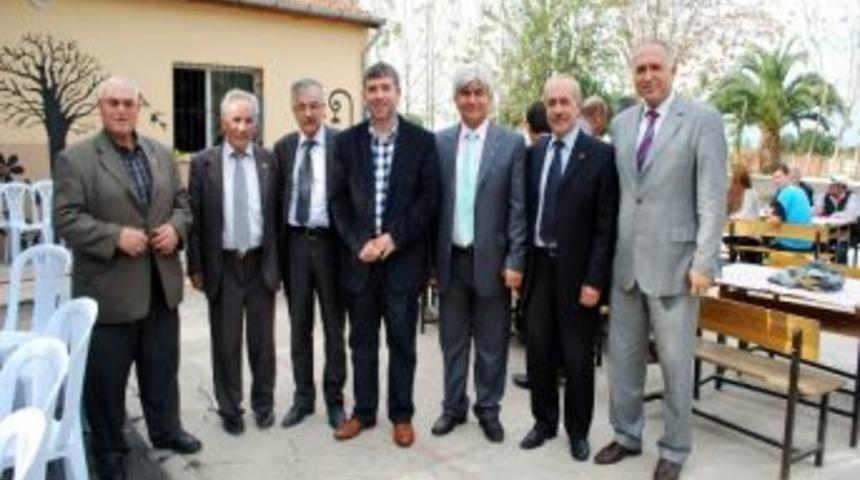 Kaymakam Peynircioğlu, Pilav G&uuml;n&uuml;ne Katıldı