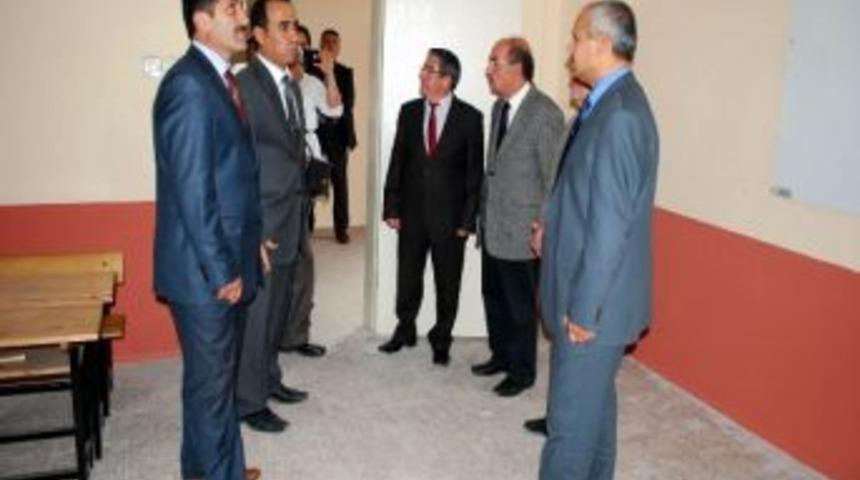 Salihli Gazi İlk&ouml;ğretim'in Ana Okulu, Baştan Aşağı Yenilendi