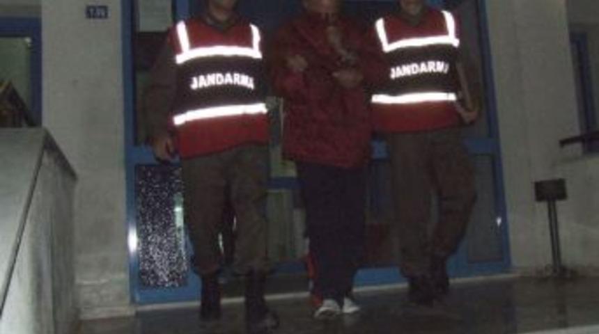 Villalara Dadanan Hırsız Su&ccedil;&uuml;st&uuml; Yakalandı