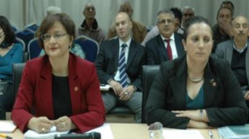 Ak Partili Meclis &Uuml;yelerinden Başkan Baysan Otob&uuml;slerle İlgili Sorular
