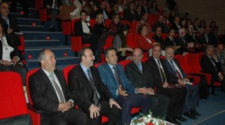 Vali&rsquo;den Kırmızı Plaka &Ccedil;ıkışı